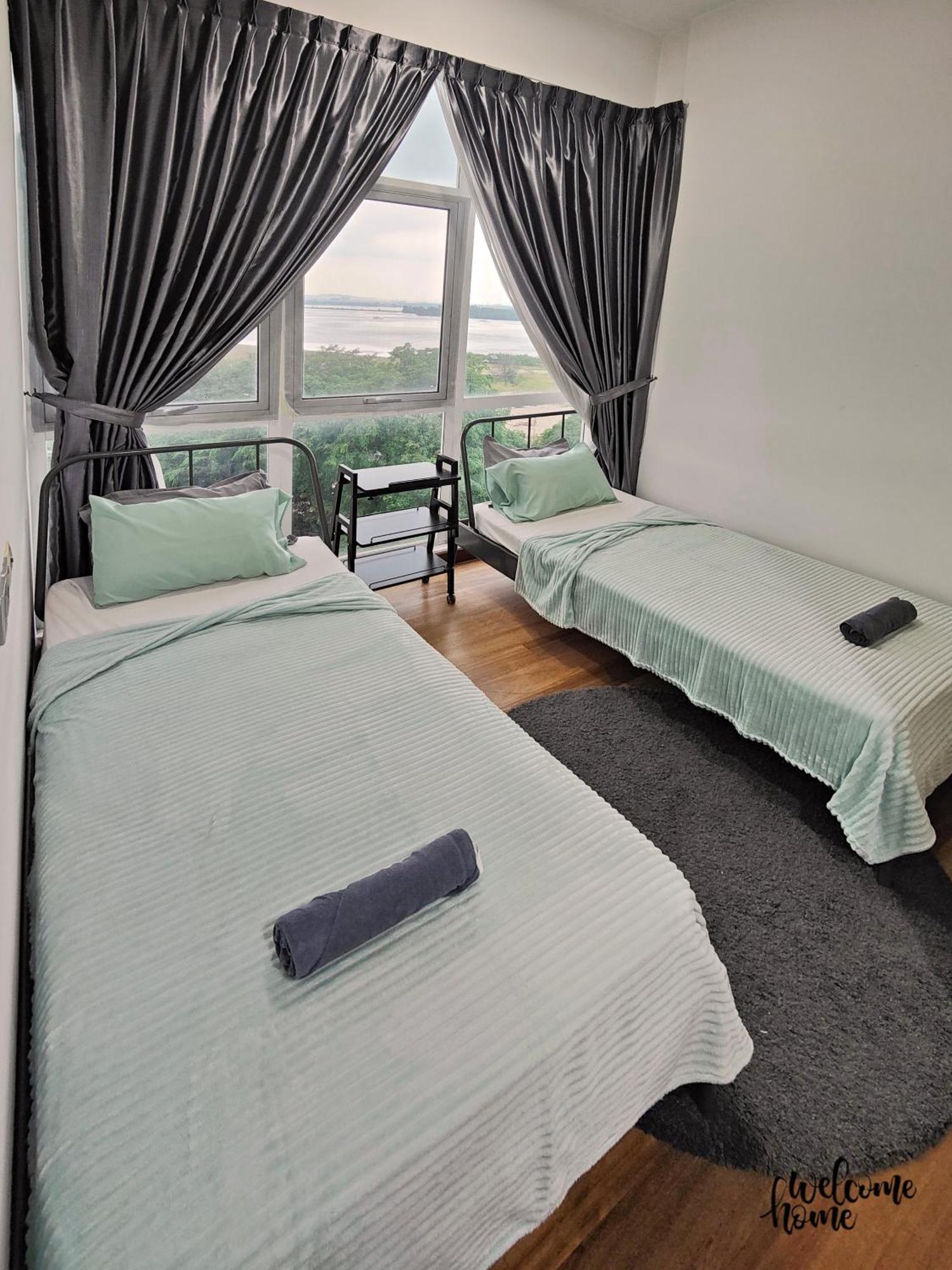 Paragon Residences Straits View Homestay By Welcome Home Johor Bahru Room photo